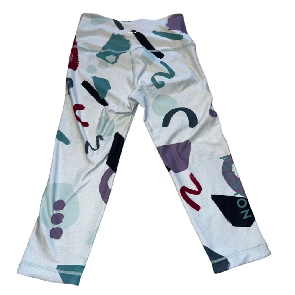 Peloton WITH Bowie Capri Leggings - Medium - Picture 2 of 7
